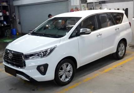 Toyota Innova Crysta